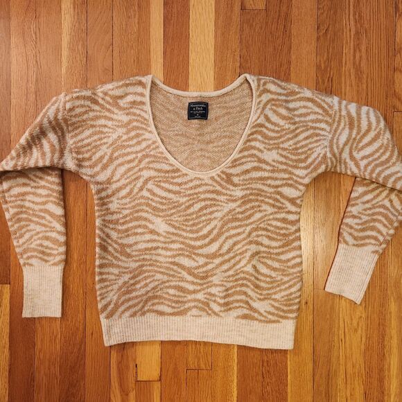 Abercrombie & Fitch Scoop Neck Zebra Print Sweater, Camel & Cream Cozy Knit Sz M - Picture 6 of 10